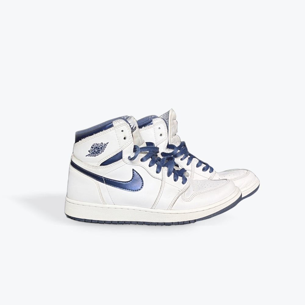 White/midnight navy Air Jordan 1 retro high OG, youth size 7, GUC